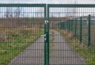 Lower Lewis Pondsmesh-fencing-9.jpg; ?>